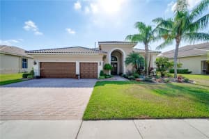 6840 SW 194th Ave, Fort Lauderdale, FL 33332, Sold 05/25/22