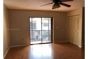 9908 Hammocks Blvd Apt 104-42, Miami, FL 33196, Sold 07/19/22