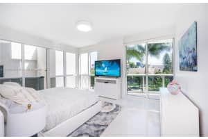 400 Alton Rd, Miami Beach, FL 33139, Sold 01/26/23