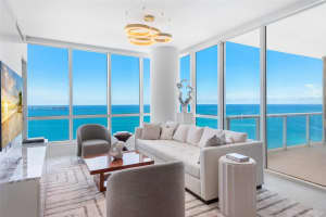 100 South Pointe Dr APT 3905, Miami Beach, FL 33139, Sold 09/19/22