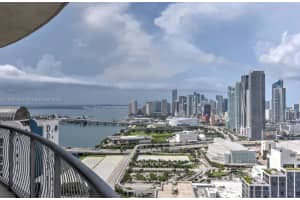 Opera Tower, 1750 N Bayshore Dr, Miami, FL 33132, Sold 10/03/22