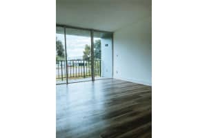 310 Fontainebleau Blvd APT 204, Miami, FL 33172, Sold 08/17/22