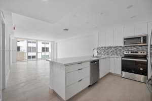 5601 Collins Ave #412a, Miami Beach, FL 33140, Sold 08/12/22