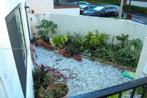 341 Ives Dairy Rd # 341-05, Miami, FL 33179, Sold 07/12/22