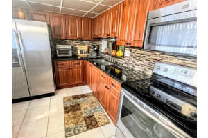 8650 SW 133rd Avenue Rd APT 417, Miami, FL 33183, Sold 07/13/22