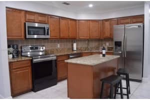 1030 Jodi Ridge Ct, Kissimmee, FL 34747, Sold 07/27/22