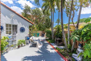 15134 SW 94th Terrace, Miami, FL 33196, Sold 10/03/22