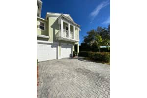 10701 NW 75th Terrace, Medley, FL 33178, Sold 08/08/22