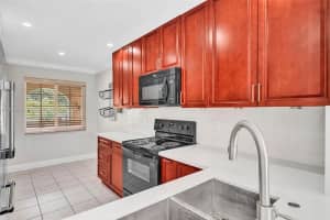 9240 NW 55th St, Sunrise, FL 33351, Sold 06/27/22