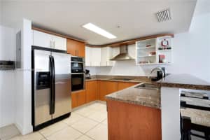 170 SE 14th St #1602, Miami, FL 33131, Sold 06/30/22