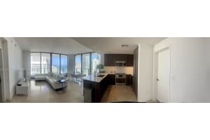 68 SE 6th St Apt 2801, Miami, FL 33131, Sold 08/10/22