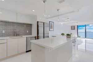 2625 Collins Ave APT 1005, Miami Beach, FL 33140, Sold 08/03/22