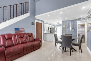 2760 W 62nd Pl APT 202, Hialeah, FL 33016, Sold 09/07/22