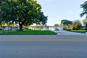 1080 E Country Club Cir, Plantation, FL 33317, Sold 07/13/22