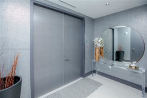 3300 NE 188th St APT 318, Aventura, FL 33180, Sold 09/09/22