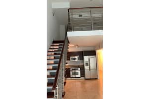41 SE 5th St, Miami, FL 33131, Sold 03/06/23