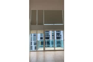 41 SE 5th St, Miami, FL 33131, Sold 03/06/23
