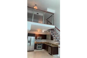 41 SE 5th St, Miami, FL 33131, Sold 04/27/23