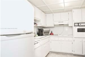 400 Kings Point Dr APT 422, Sunny Isles Beach, FL 33160, Sold 07/23/22