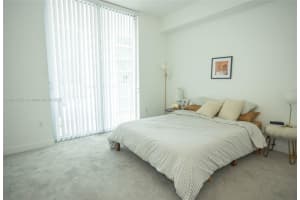 79 SW 12th St, Miami, FL 33130, Sold 09/30/22