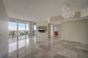 400 Alton Rd, Miami Beach, FL 33139, Sold 10/19/22
