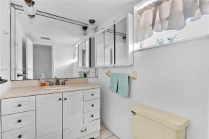 18707 NE 14th Ave APT 628, Miami, FL 33179, Sold 07/15/22