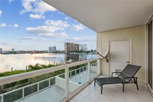 17050 N Bay Rd, Sunny Isles Beach, FL 33160, Sold 10/14/22