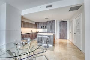 88 SW 7th St Apt 3005, Miami, FL 33130, Sold 09/14/22
