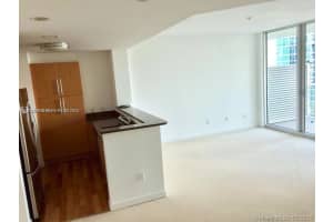 300 Biscayne Blvd, Miami, FL 33131, Sold 09/26/22