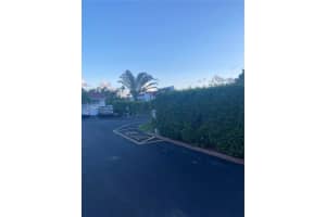 8249 NW 36th St, Sunrise, FL 33351, Sold 07/29/22