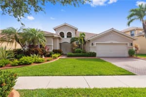 19229 N Hibiscus St, Weston, FL 33332, Sold 08/11/22