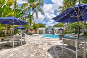 7880 SW 86th St APT 4, Miami, FL 33143, Sold 06/28/22