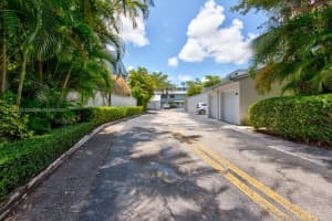 7880 SW 86th St APT 4, Miami, FL 33143, Sold 06/28/22