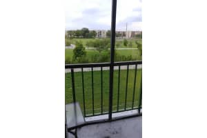 8870 Fontainebleau Blvd APT 402, Miami, FL 33172, Sold 07/11/22