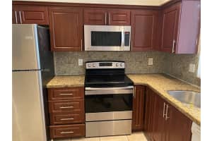 21250 NE 8th Pl APT 4, Miami, FL 33179, Sold 07/25/22