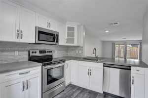 5084 S University Dr, Davie, FL 33328, Sold 07/14/22