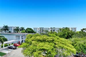 484 NW 165th St #408, Miami, FL 33169, Sold 06/23/22