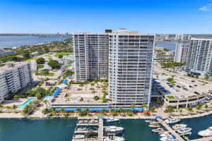 7601 E Treasure Dr APT 1524, North Bay Village, FL 33141, Sold 06/29/22