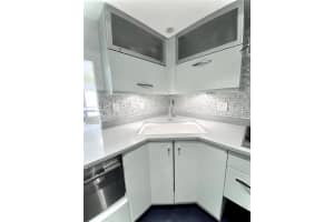 400 Diplomat Pkwy APT 604, Hallandale Beach, FL 33009, Sold 07/28/22