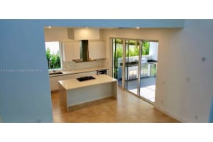 10297 NW 75th Terrace, Doral, FL 33178, Sold 10/11/22