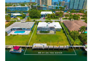 425 Tamarind Dr, Hallandale Beach, FL 33009, Sold 08/15/22