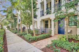11338 SW 15th Ave, Pembroke Pines, FL 33025, Sold 07/25/22