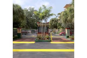 6902 N Kendall Dr APT E102, Pinecrest, FL 33156, Sold 08/02/22