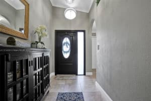 7472 NW 169th Ln, Hialeah, FL 33015, Sold 07/28/22