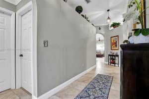 7472 NW 169th Ln, Hialeah, FL 33015, Sold 07/28/22
