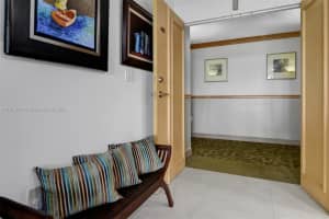 9805 NW 52nd St APT 408, Doral, FL 33178, Sold 08/31/22