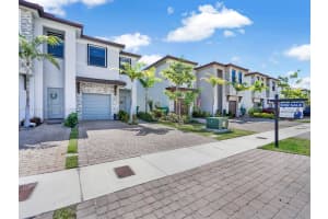 25069 SW 107th Ct, Homestead, FL 33032, Sold 07/14/22