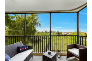 900 NE 195th St APT 320, Miami, FL 33179, Sold 08/12/22
