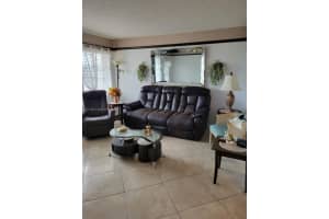 800 SW 11th Ave #18a, Hallandale Beach, FL 33009, Sold 06/01/22