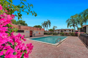 902 NE 209th St APT 205, Miami, FL 33179, Sold 09/15/22